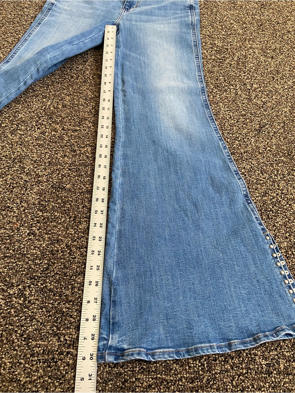 American Eagle Next Level Stretch Flare Jeans Side Slit Studded Hem Size 10 - Picture 6 of 16